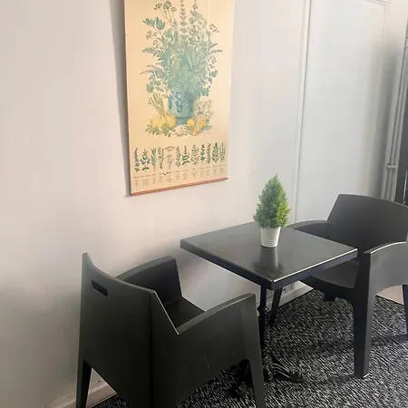 2- Le Chêne Rouge * Poitiers