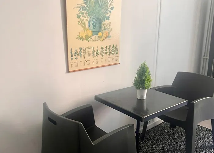 2- Le Chêne Rouge * Poitiers